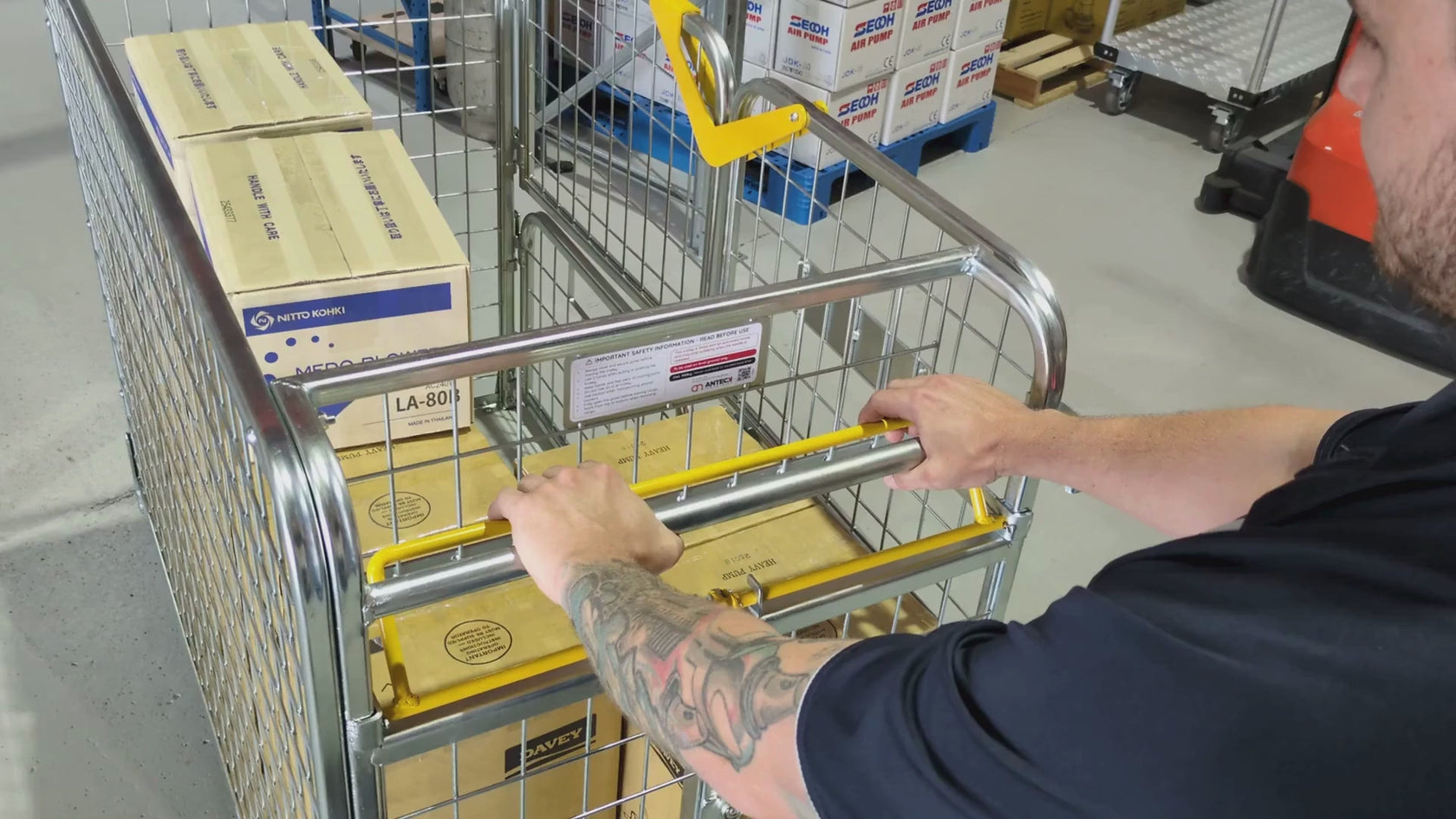 mesh trolley with deadman brake